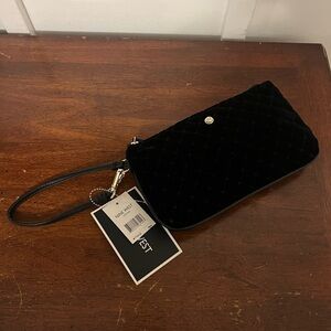 NWT Nine West black quilted velvet wristlet clutch